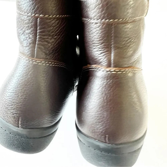 Clarks Collection Dark Brown Leather Ankle Boots Size 10 Button Detail‎ Booties - Picture 7 of 10